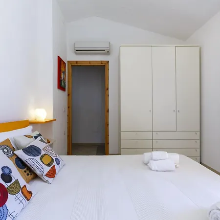 Mama Private Compound Swimming Pool SantʼAnna Arresi